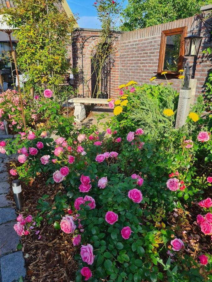 La Rose Bed & Breakfast NeerNeerpelt Exterior foto